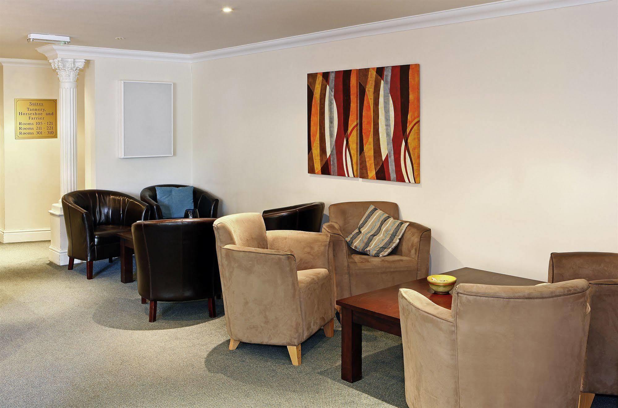 Stafford South Hatherton Hotel Penkridge Extérieur photo