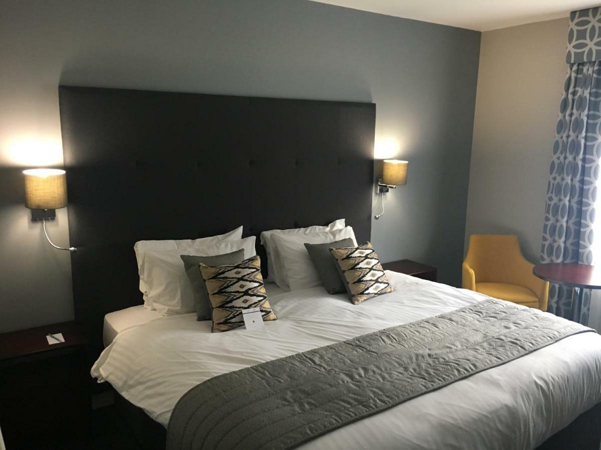 Stafford South Hatherton Hotel Penkridge Extérieur photo